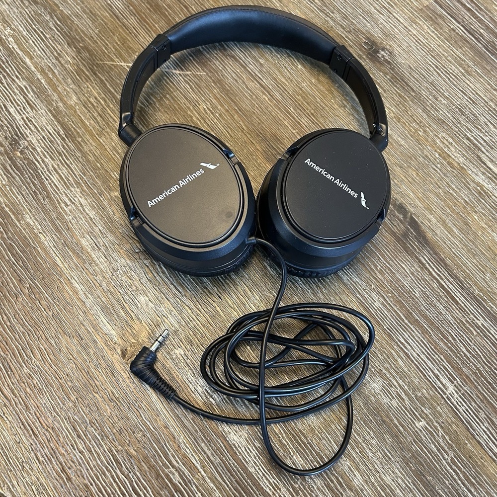 American Airlines AA Black Wired Inflight Over The Ear Headphones